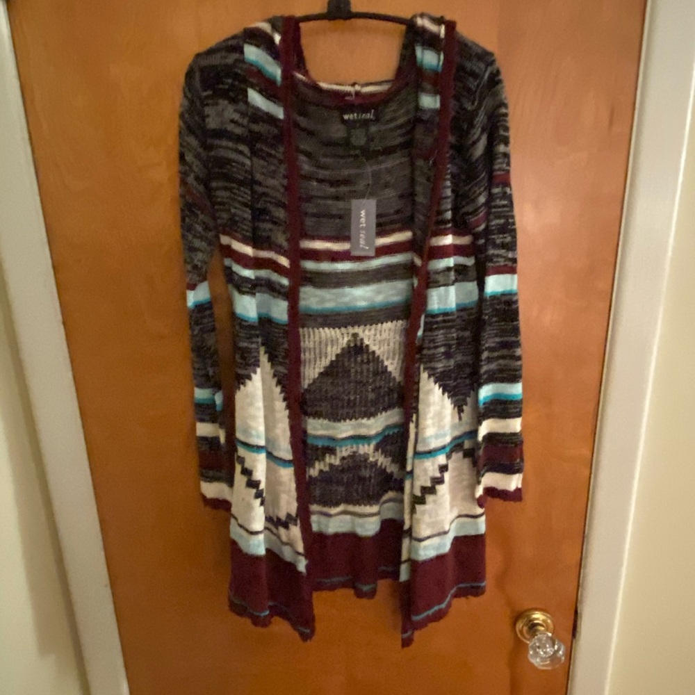 NWT Tunic length hooded open sweater cardigan.